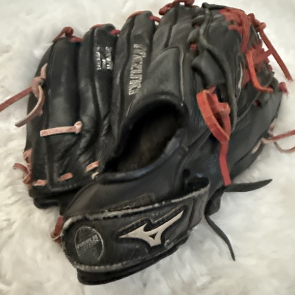 Mizuno GPL-1150 D3 Boys Tight Fit Game Ready 11.5" Baseball Glove - Picture 6 of 7